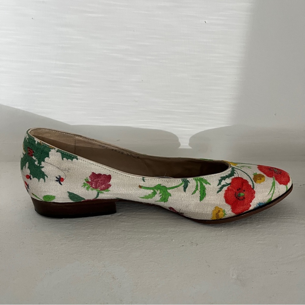 Vintage Gucci Floral Print Flats!